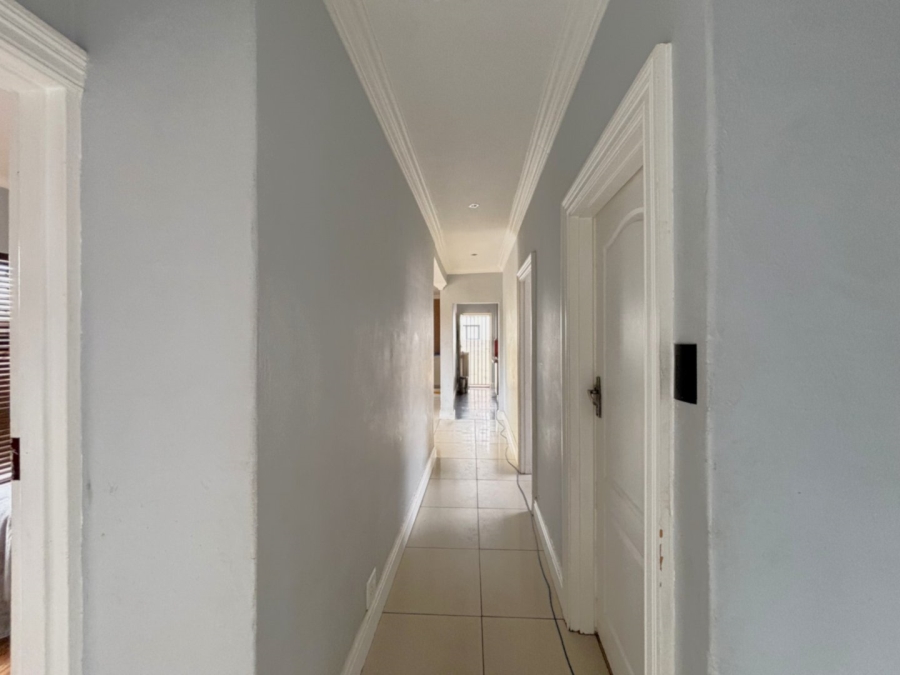 4 Bedroom Property for Sale in Wynberg Western Cape